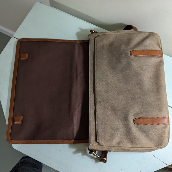 Fossil Leather and Canvas - Picture 3 of 10